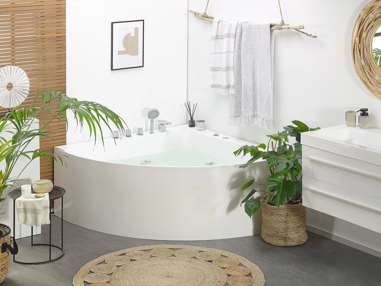 Whirlpool Corner Bath 1330 X 1330 Mm White ISLITA - Image 3