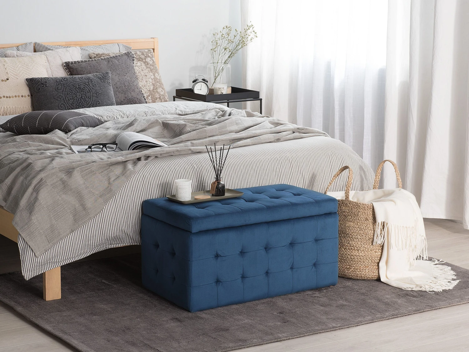 Velvet Storage Ottoman Dark Blue MICHIGAN - Image 2