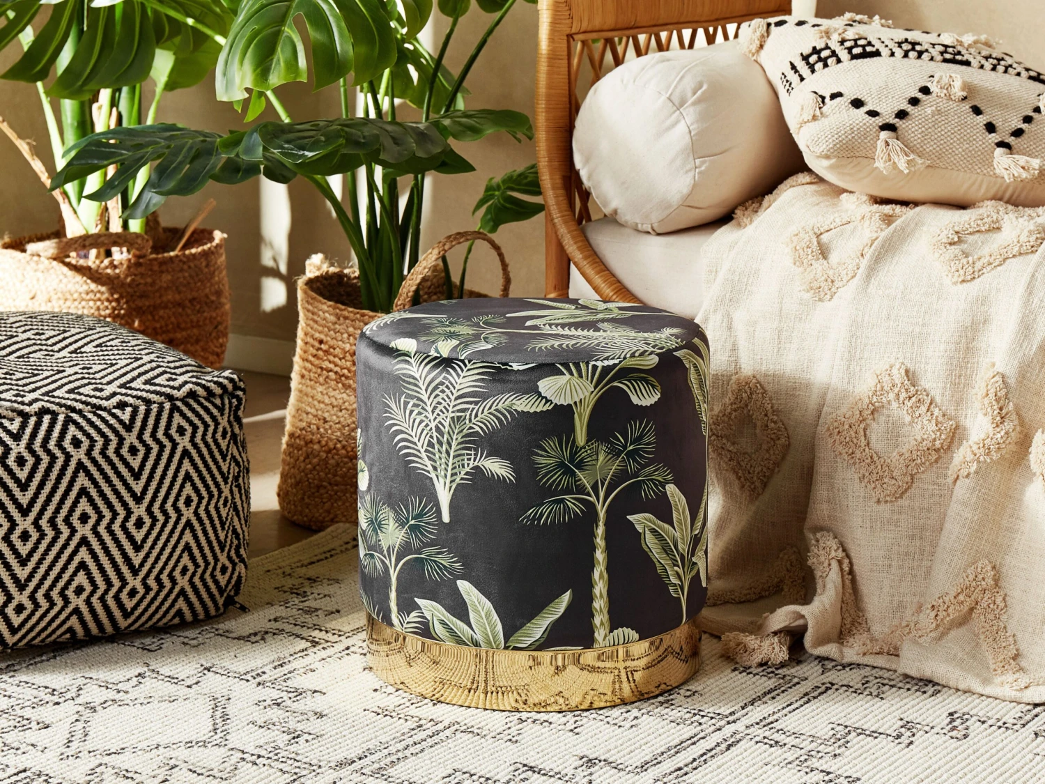 Velvet Pouffe Black And Green WRILEY - Image 2