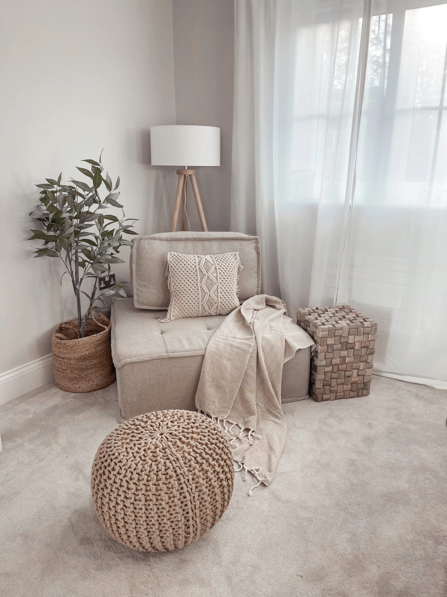 Bedside Table Light Wood CAJEME - Image 4