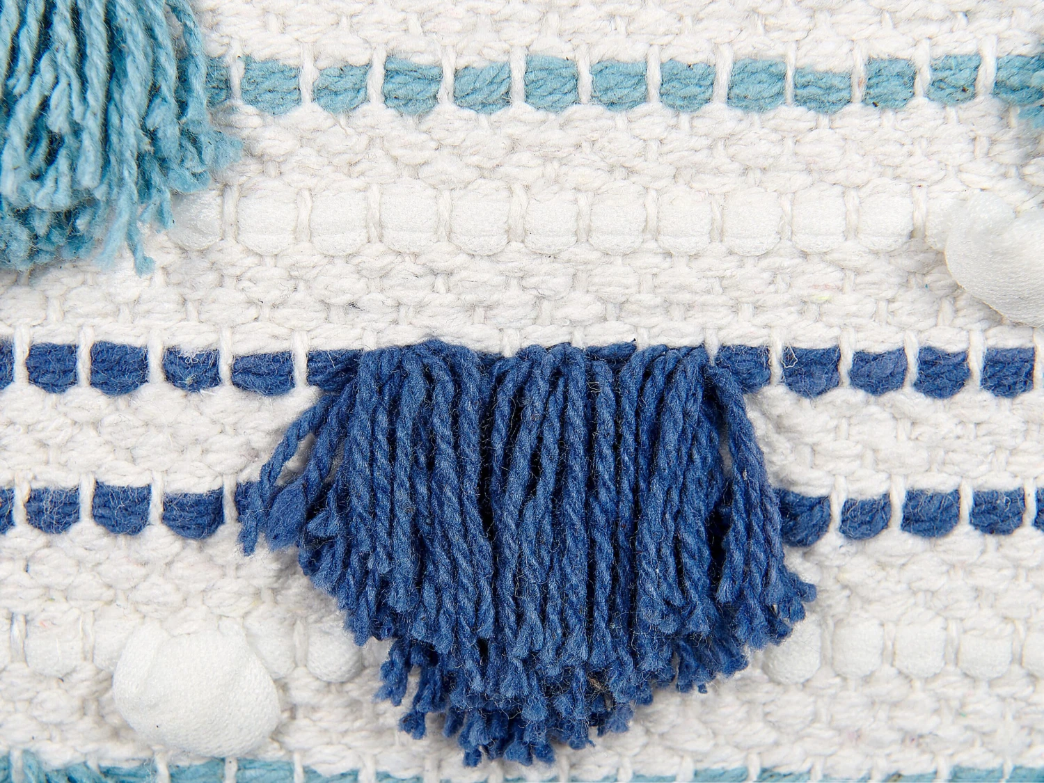 Set Of 2 Cotton Cushions With Tassels 45 X 45 Cm White And Blue DATURA - Image 6
