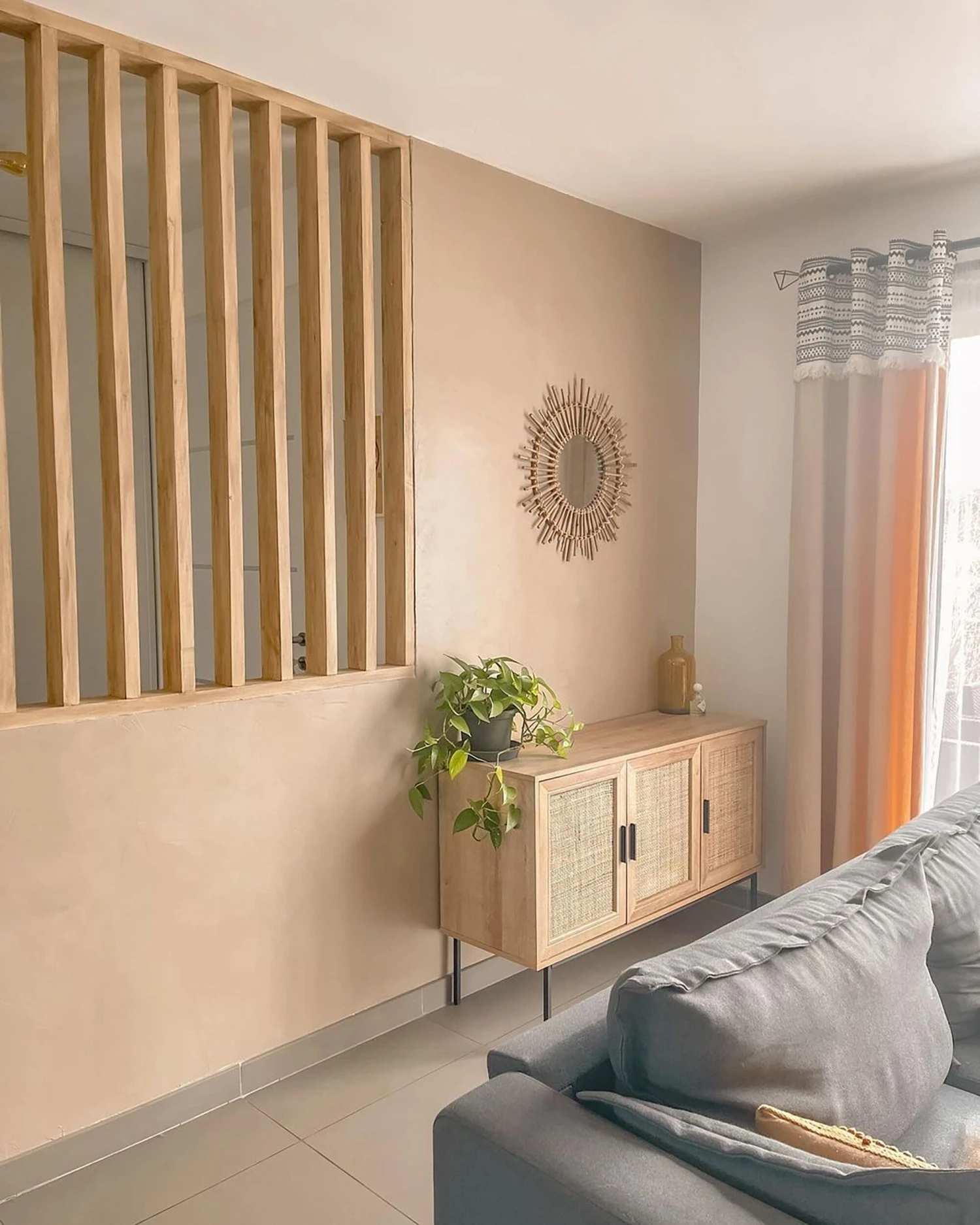 Rattan 3 Door Sideboard Light Wood PASCO - Image 10