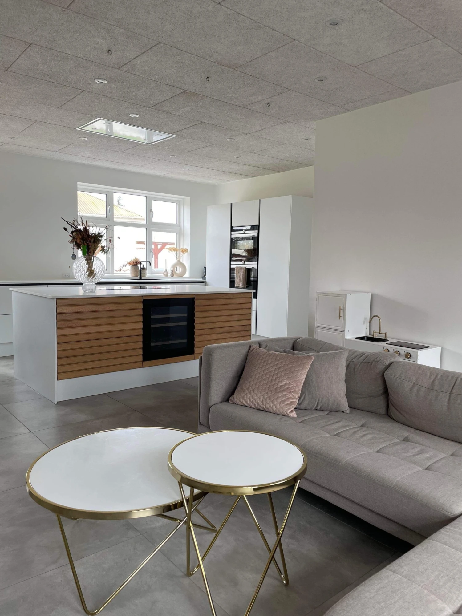 Coffee Table White With Gold MERIDIAN II - Image 3