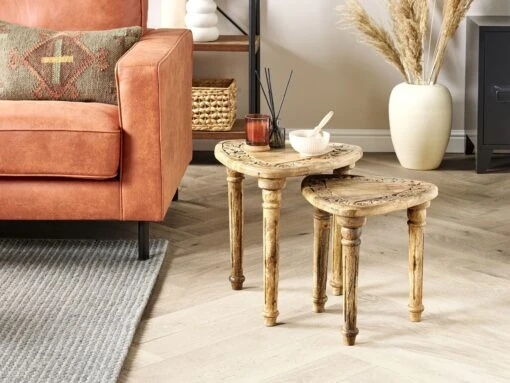 Set Of 2 Mango Wood Side Tables Light SAORA - Image 2